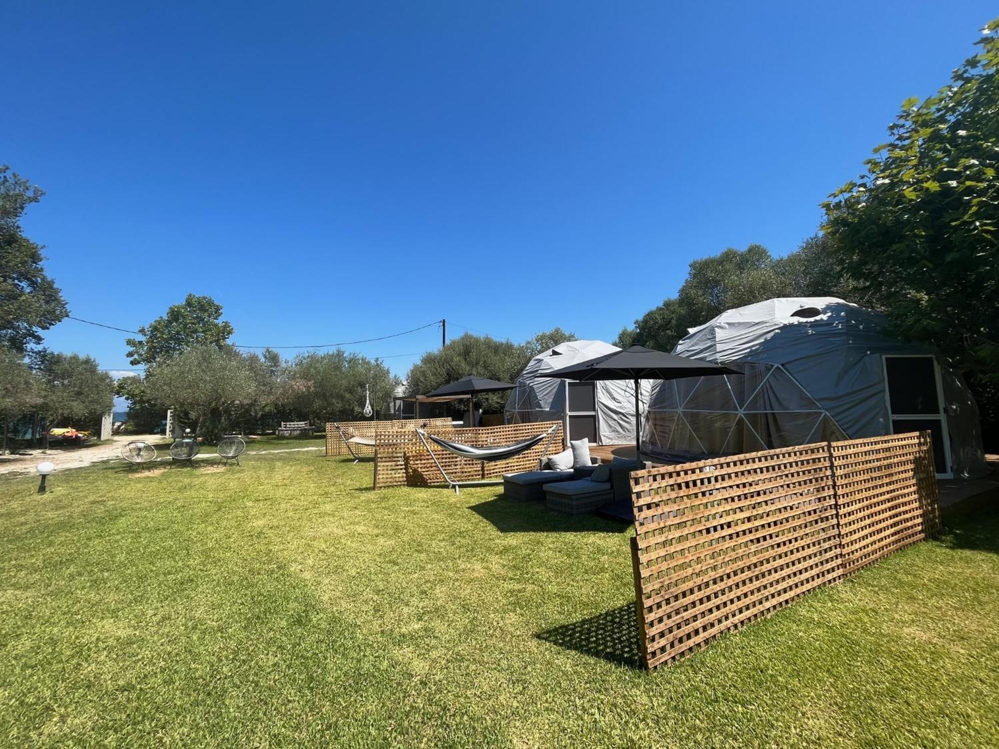 Hotel Manna Gea Glamping Domes Wonitsa Zewnętrze zdjęcie